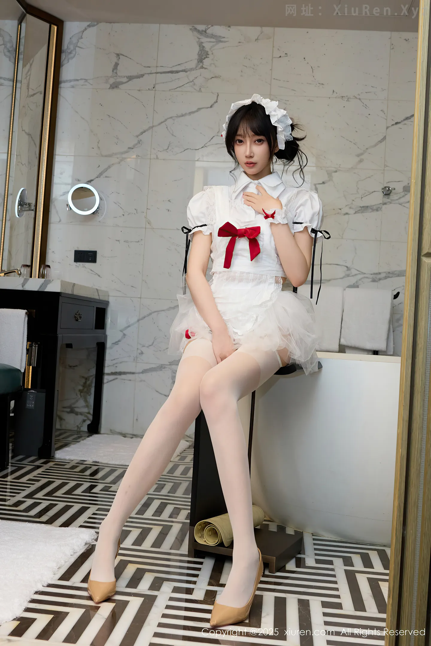 图片[5]-[XiuRen秀人网] VOL.10827 模特玥儿玥er性感萝莉女仆装配白丝吊袜秀完美身材迷人诱惑写真64P-秀人网官方网站